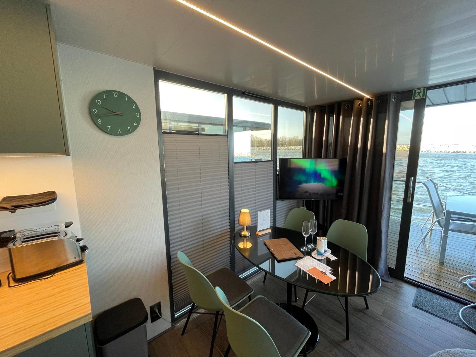 Hausboot Fjord Baltica Mit Dachterrasse In Barth Hotel Ngoại thất bức ảnh