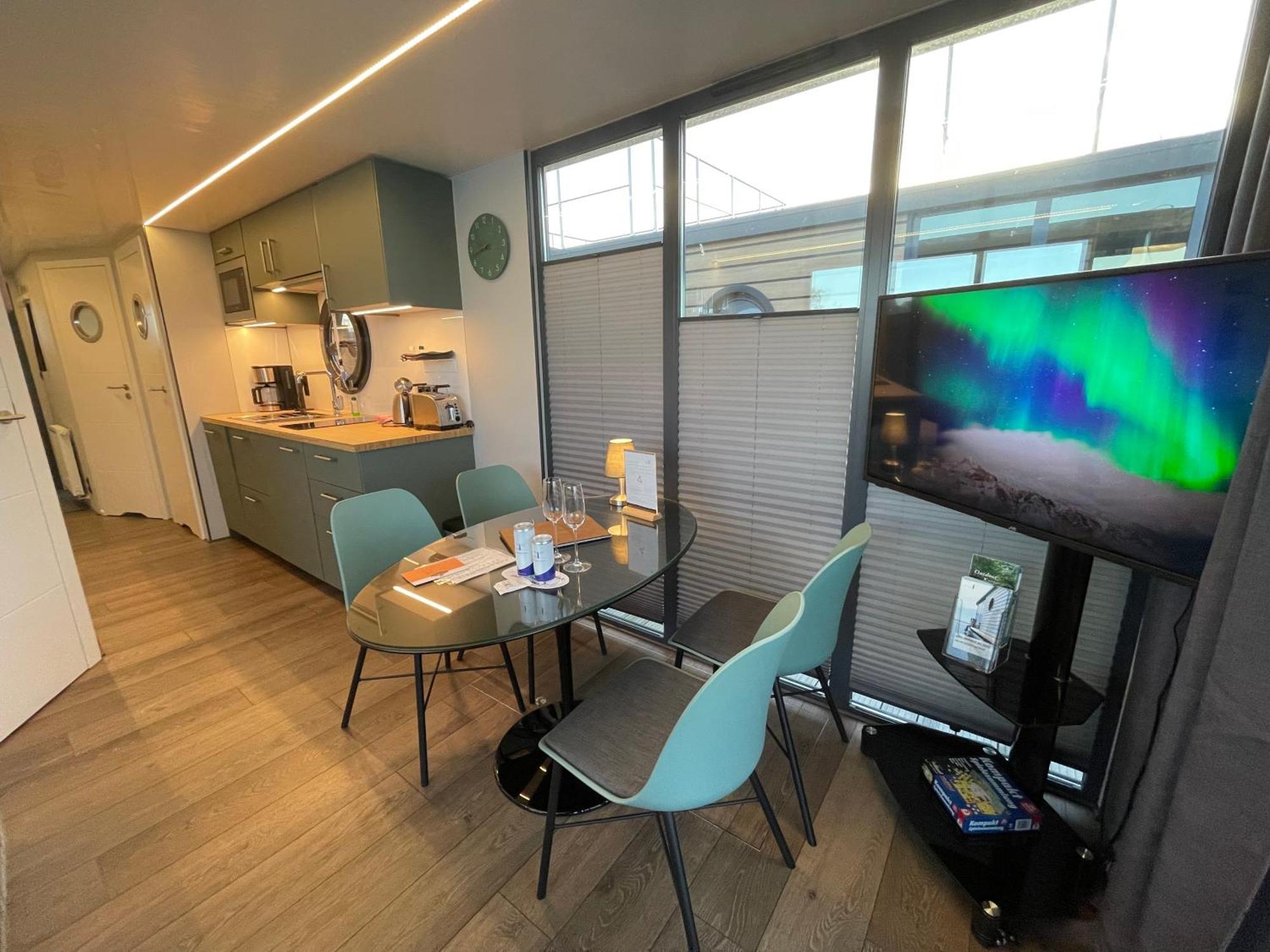 Hausboot Fjord Baltica Mit Dachterrasse In Barth Hotel Ngoại thất bức ảnh